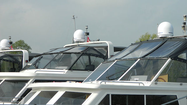 alle-yachts4u-boten-voorzien-van-satelliet-antennes.jpg
