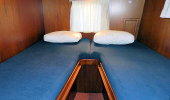 An Bord des Mietbootes Reina