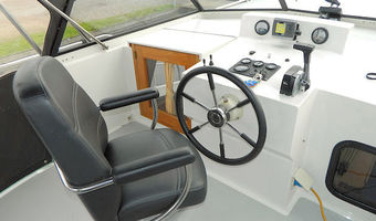 Ein Hausboot reagiert anders