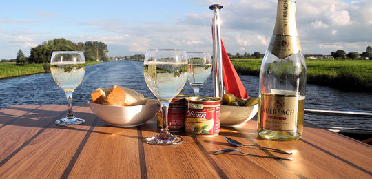 La Dolce Vita - kurz vor Echtenerbrug.JPG