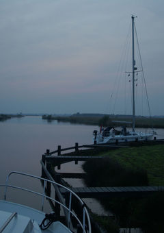 Luxuriös Übernachten in der freien Natur an Bord der Yacht von Friesland nach Overijssel