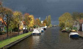 Der Van Starkenborgkanal und der Prinses-Margriet-Kanal: auf dem Weg zum Lauwerssee gibt es allerlei zu sehen