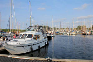 het-yachts4u-jacht-in-jachthaven-Lauwersmeer.jpg