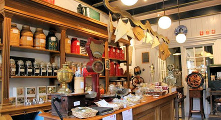 Museumwinkel-De-Witte-Os-van-Douwe-Egberts-in-Joure.jpg