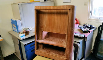 Neuer Schrank im Salon für eine andere Yacht