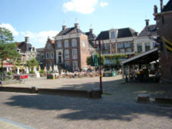 Wir genossen eine Woche Hausboot Ferien bei Friesischen Wetter