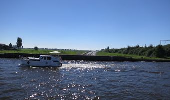 Aquädukt: die Autos fahren unter Ihnen durch: unbedingt sehen
