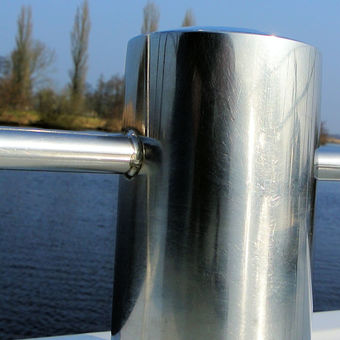 Alles Mögliche auf dem Boot, auch Abfall 