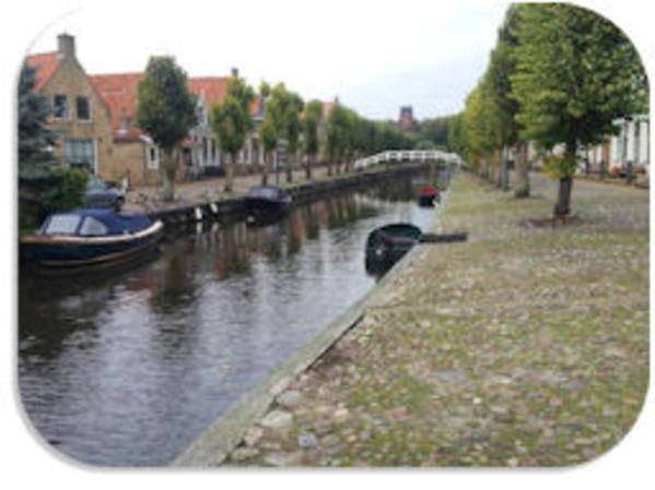 Es grüßt die Crew der Reina