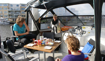 Frühstück auf dem Achterdeck