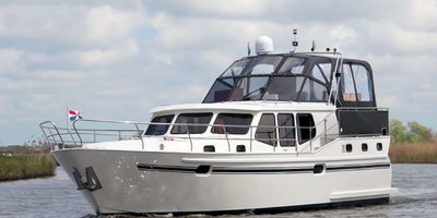 Die Yacht Julia in Holland geeignet für 2-8 Personen