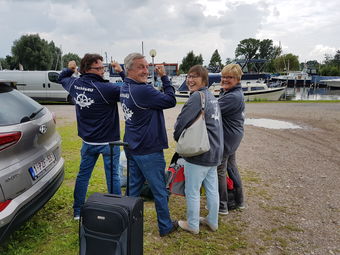 Yachts4u-Pullover von der Crew FHFL aus Ledegem, Belgien