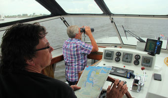 Bootfahren auf dem See Lauwersmeer