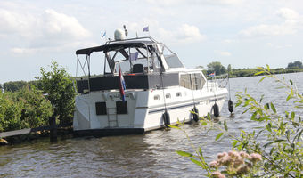 Unterwegs mit der Yacht während des Urlaubs