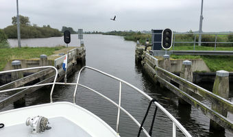 Die Novia und die Schleuse - es passt genau