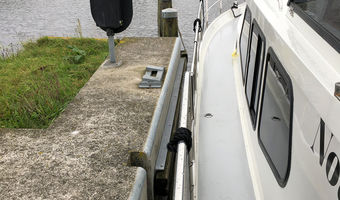 Durch die schmale Schleuse