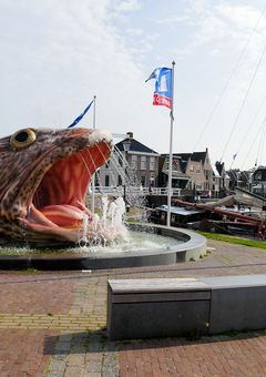 Der Stadtbrunnen (Stedenfontein)  in Stavoren