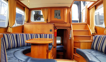 An Bord des Mietbootes Amora