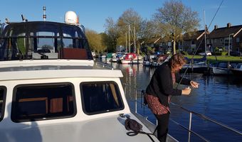 Meine Frau und mein Sohn versuchten Fische zu fangen