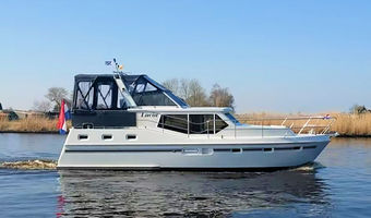 Die Yacht Lucia