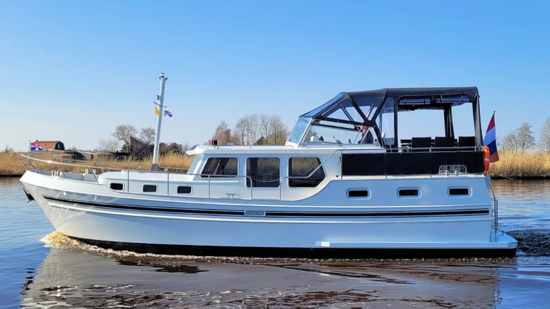 Die Myrna, ein schönes Boot von Yachtcharter Yachts4U in Holland