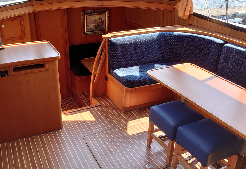 Hausboot mit vollständig abschließbares Zelt,noch mehr Raum und noch mehr Komfort
