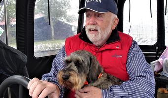 Ja, ich helfe dem Kapitän beim Ausschau halten