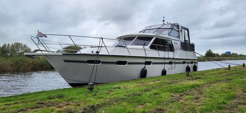 Bewertung eines Bootsurlaubs auf dem Boot Elisa von Yachts4u Yachtcharter am 27/10/2023