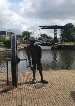 Das Ende des Bootsurlaubs naht, aber es gibt noch viel zu sehen