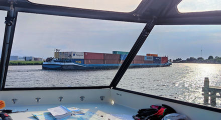 Die großen Boote (insbesondere Berufsschifffahrt) haben in den meisten Situationen Vorfahrt.jpg