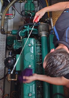 Wöchentliche technische Wartung