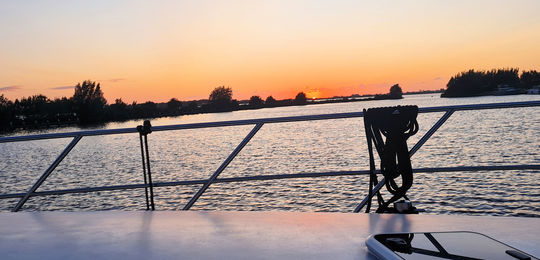 Ein Boot mieten ohne Führerschein in Friesland Holland.jpg